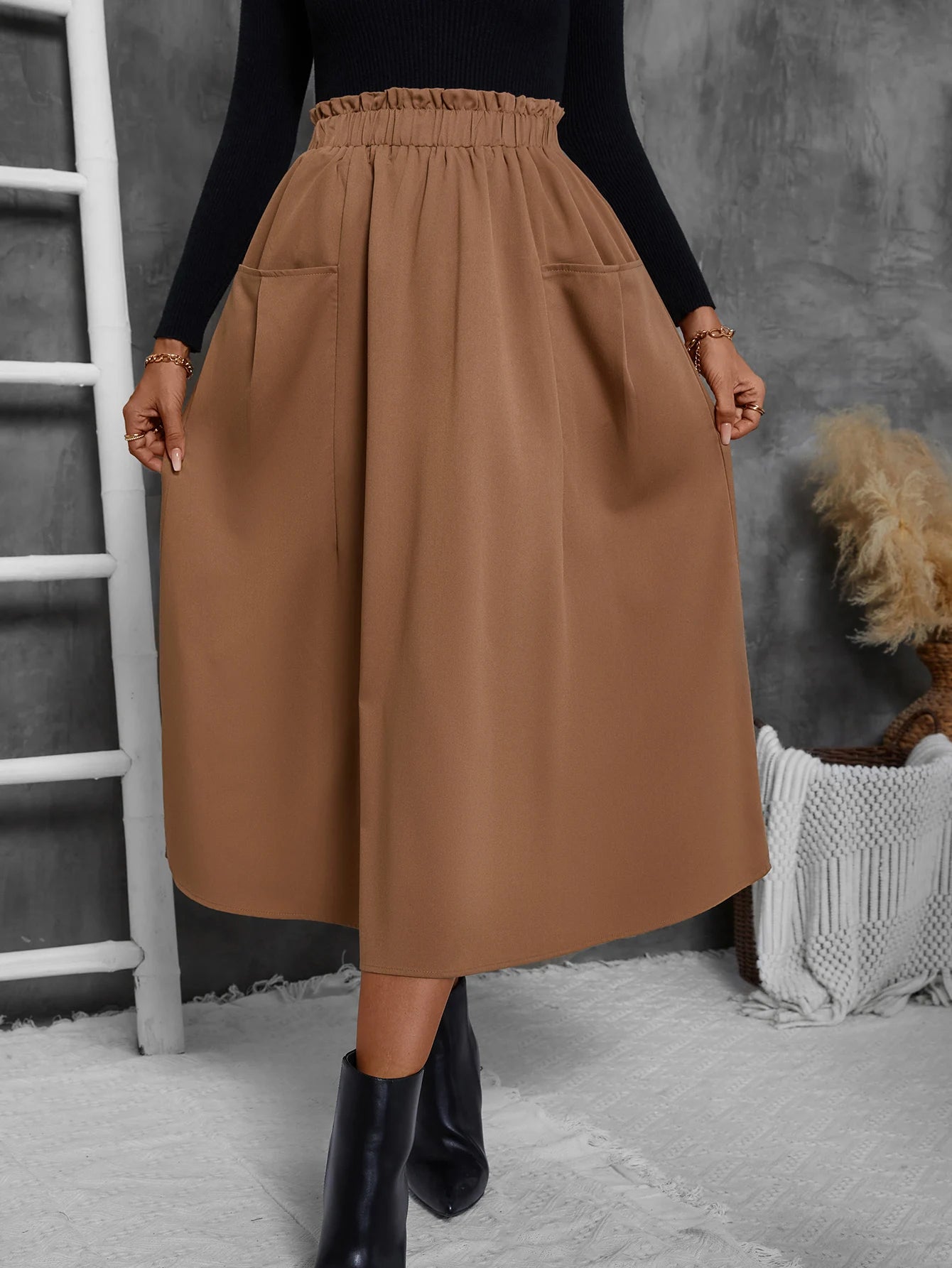 Effortlessly Chic Midi Skirt